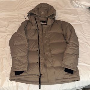 Aritzia super puff modern taupe